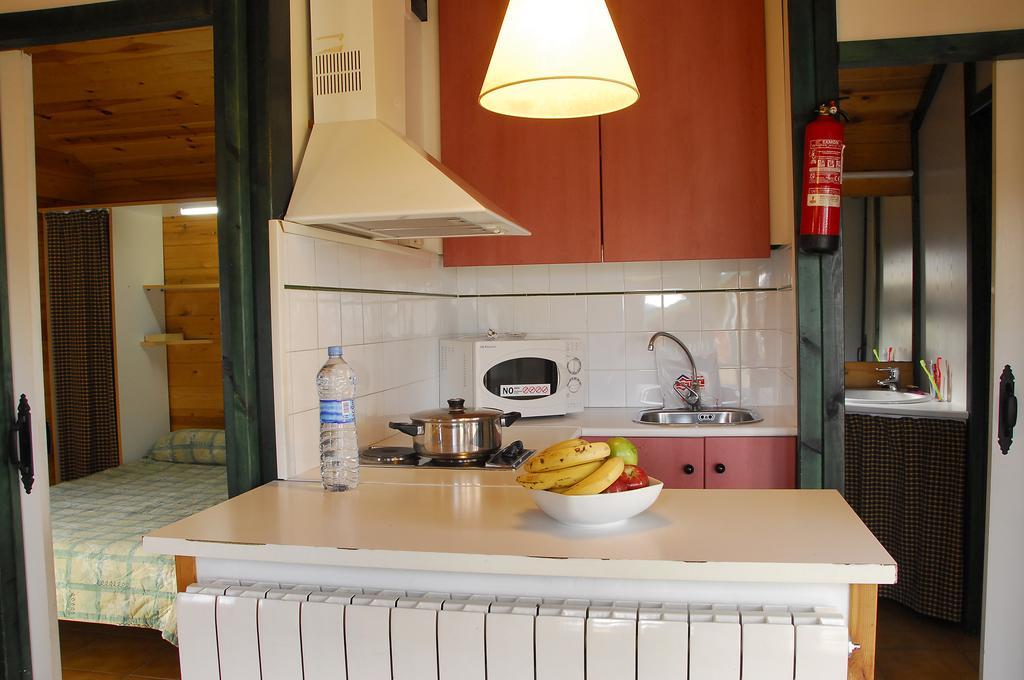 Bungalows Stel-Puigcerdà Szoba fotó